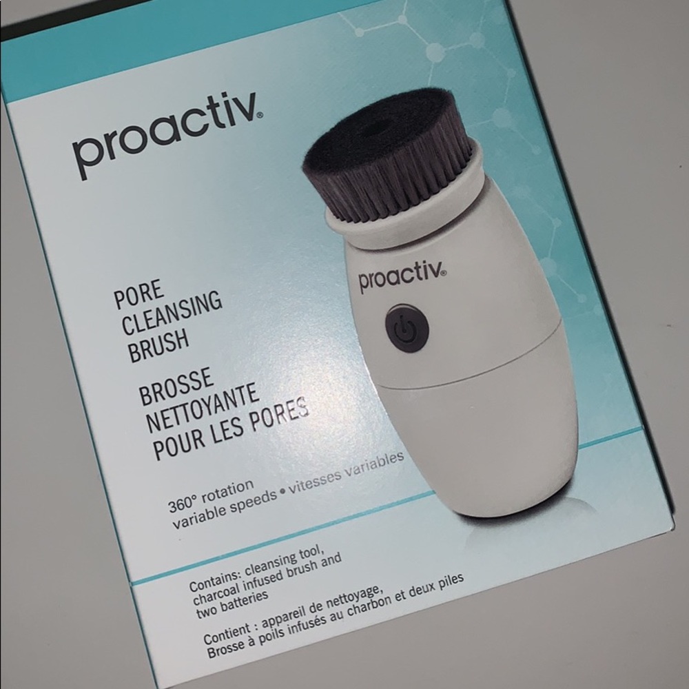 Proactiv cleansing brush